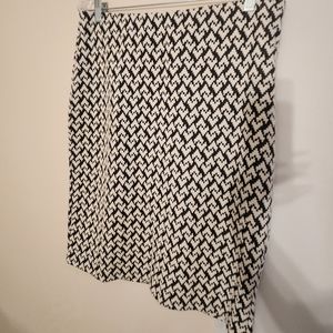 Reposh Philosophy Pencil Skirt Black and White Hounds tooth size 12